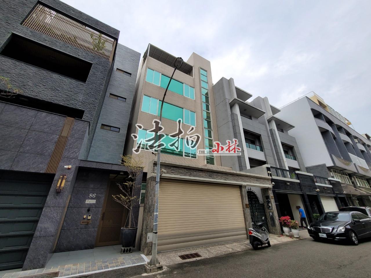 台南安平 永華二街 大面寬朝南雙車庫豪墅 土地53 54坪 小林法拍