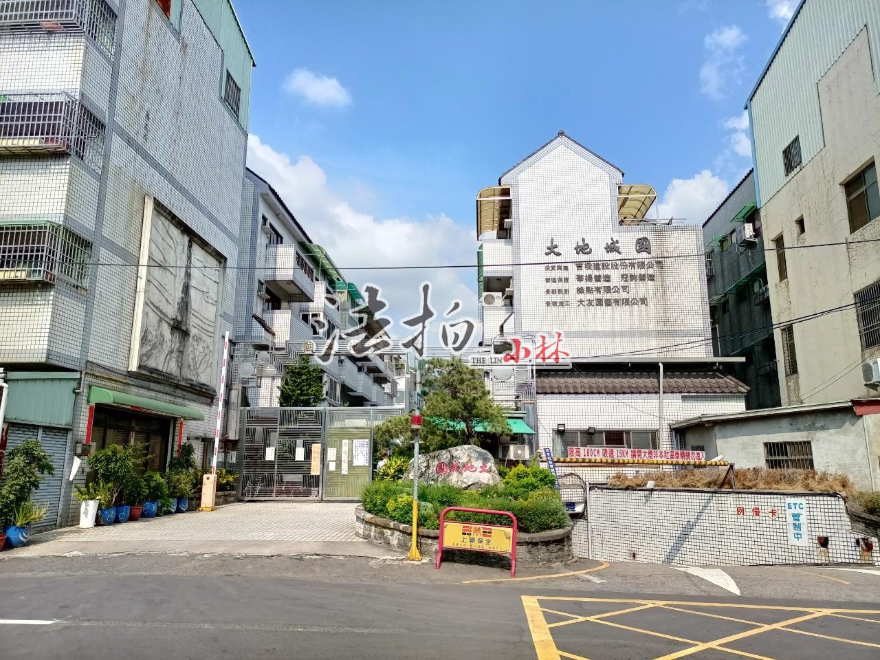 台中太平 文林街 大地城國 人車分道朝南花園透天 小林法拍 台中太平 文林街 大地城國 人車分道朝南花園透天 小林法拍