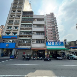 LINE_ALBUM_台中市南區建成路1605號_250220_4_副本