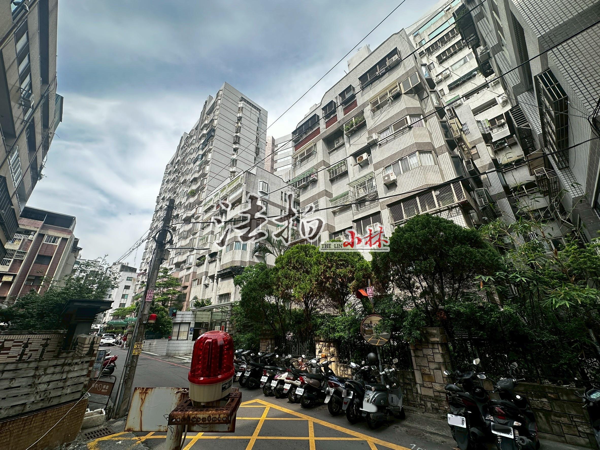 【台中北區】梅亭東街│畢卡索第三期．邊間電梯三房 – 小林法拍
